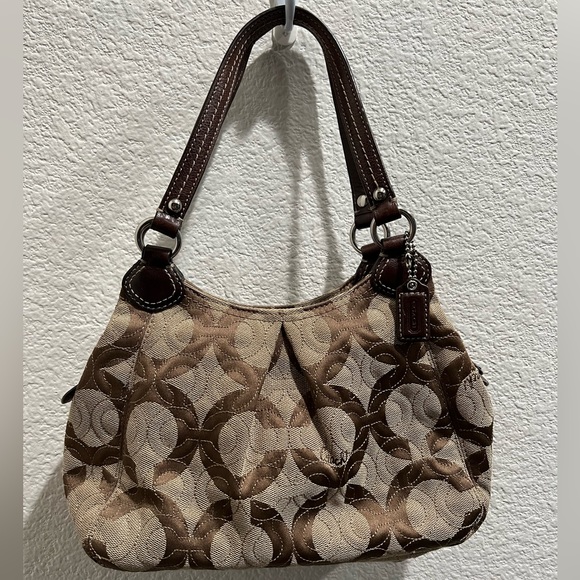 Coach Hand Bag D0982-42949 Brown/Tan with Lilac inside lining Like new - Picture 2 of 12